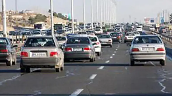 ترافیک نیمه سنگین  در آزاد راه کرج وقزوین و کرج 