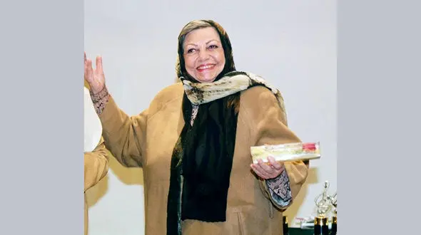 فیلمی کمتر دیده شده از تقدیر مادر و دختر ینمای ایران در پنجمین جشن حافظ+ فیلم