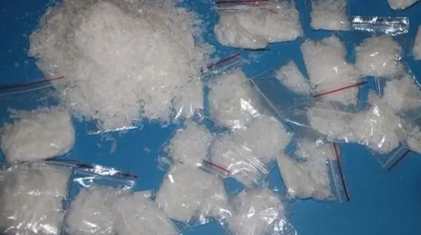 انهدام شبکه بزرگ قاچاق مواد مخدر در زنجان / 210 کیلو شیشه ضبط شد
