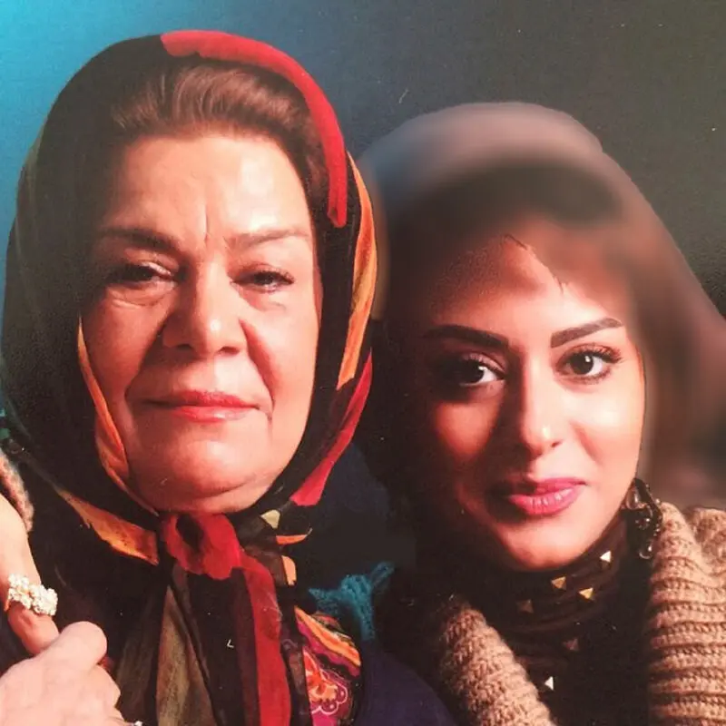 زهرا اویسی
