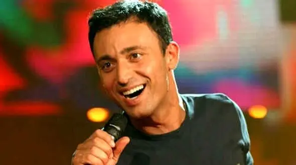 فیلم آوازخوانی آهنگ «انار انار» توسط خواننده معروف ترکیه‌ای /چقدر خوب میخونه..!