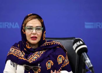 بهاره رهنما: خودشیفتگی باعث می‌شود کتاب نخوانیم/ از شعرهایی که سروده‌ام بی‌خبرم