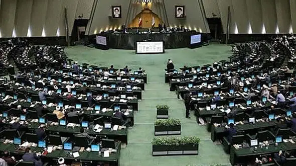 قدردانی ۱۰۰ نماینده از رهبر انقلاب برای حمایت از صنعت لوازم‌خانگی