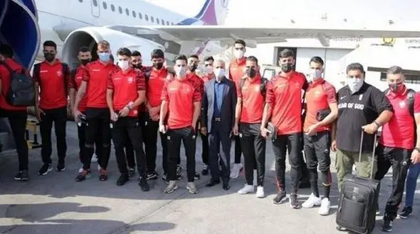 پرسپولیس با 30 ساعت تاخیر به عربستان رفت