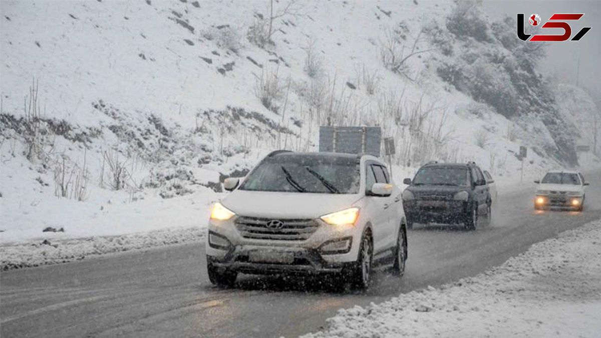 مسدود شدن سه محور در پی بارش شدید برف و کولاک