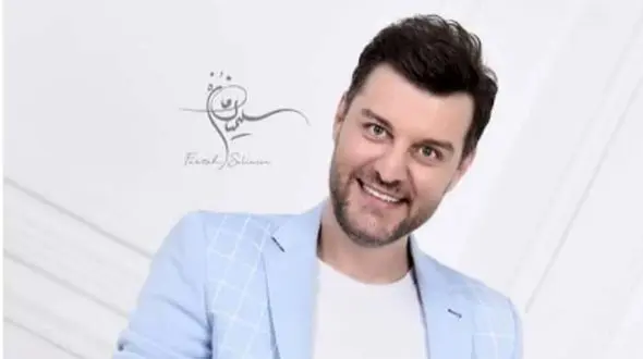 نگاهی به آشپزخانه عروس پسند و شیک خانه باربد بابایی؛ از لوازم و چیدمان خاص تا رنگ کابینت‌ها و تمیزی، نمره 20 حقشه