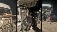شاخ به شاخ پراید با کامیون در جاده کرمان / 5 جوان در دم جانباختند + فلیم