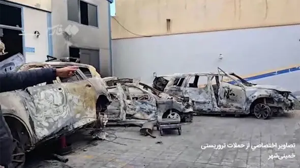 آتش زدن ۴۰ دستگاه خودروی صفر کیلومتر در نمایندگی ایران خودرو در خمینی شهر