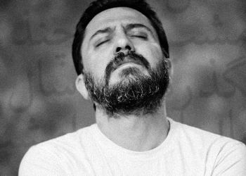 دانلود آهنگ چند سال از امشب بگذره از روزبه بمانی با متن کامل + پخش آنلاین