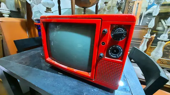 مردم حاضر نیستند اجناس شان را به سمسارها بفروشند چون ... / کالاهای دست دوم هم گران است