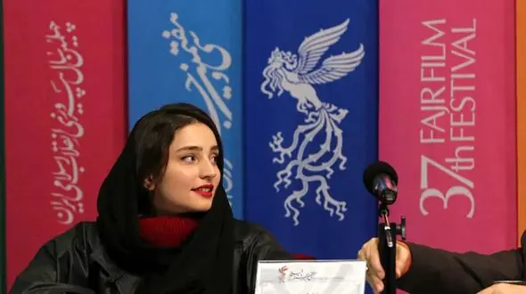 استایل جوان پسند سها نیاستی بازیگر «زن و بچه» در پاریس و مقابل برج ایفل