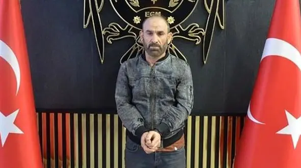 بازداشت قاضی داعشی در ترکیه + فیلم لحظه دستگیری