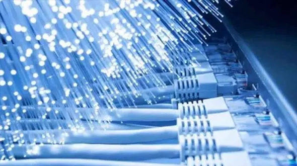 اینترنت ایران کم آورد / ایراد شاد دولتی بودن آن است 
