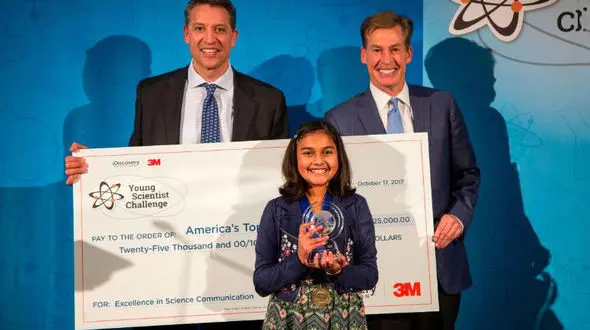 این دختر 11 ساله پدیده علمی جدید امریکا است + عکس