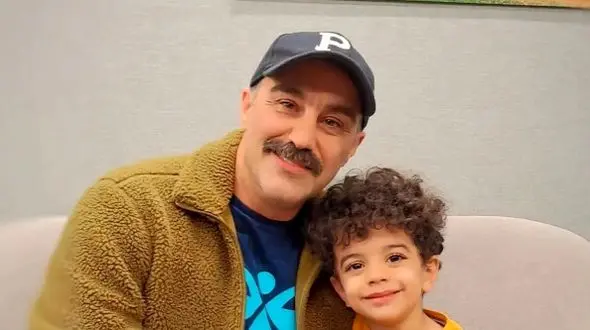 نگاهی به اتاق خواب مهدیار کلائی «سالارِ پایتخت» با چیدمان شیک وفانتزی/ چقدرم شلوغ و پلوغه +عکس