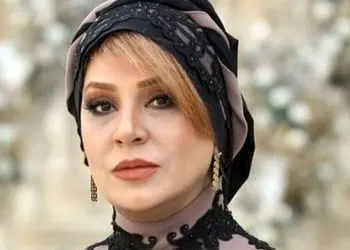 عکس /  جوانی جذاب نسرین مقانلو با کیک پشت در قدیمی خانه‌اش/ چه صورت زیبا و گیرایی ...