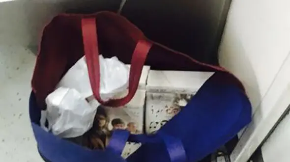  دستفروشی کارگردان معروف سینمای ایران در مترو+ عکس
