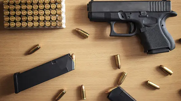 بازداشت فروشنده اسلحه کلت کمری در میدان آزادی