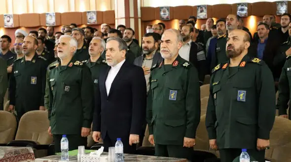 عراقچی: میدان و دیپلماسی مکمل یکدیگر هستند