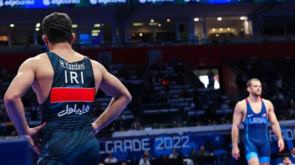 تیلور معادلات یزدانی را به هم ریخت