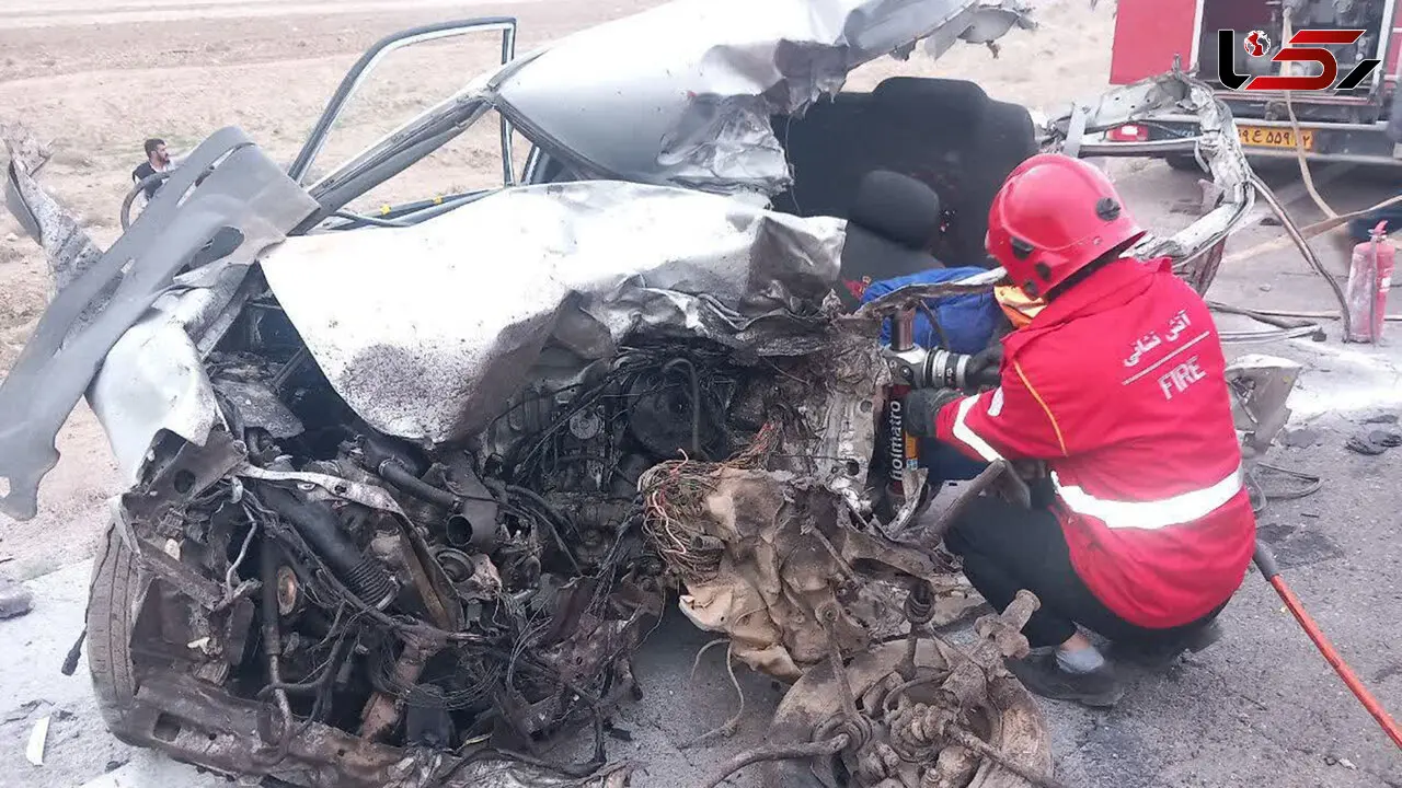 تصادف مرگبار کامیون با 2 خودرو در جاده نیشابور / 5 نفر در صحنه جانباختند