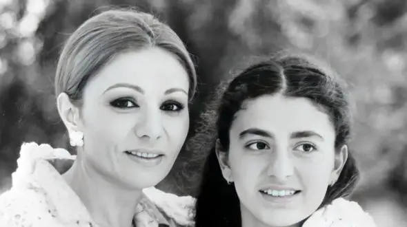 سفر به ایام قدیم سال 1346؛ بازیگوشی فرحناز پهلوی تو 6 سالگی وسط کاخ نیاوران