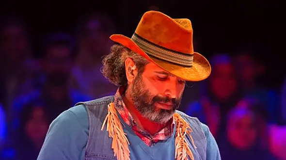 آوازخوانی باشکوه مرد خوش صدا به یاد مادرش در صداتو / هنوزم چشمای تو مثل شبای پر ستاره‌ست