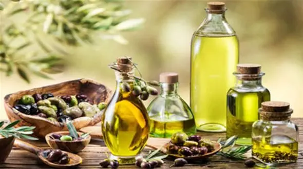 چطور روغن زیتون را نگهداری کنیم تا کیفیت و طول عمر آن حفظ شود؟