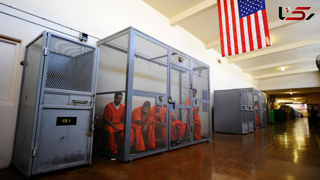 ابتلای حدود ۳۰۰ زندانی دیگر به کرونا در آمریکا / مرگ دو زندانی