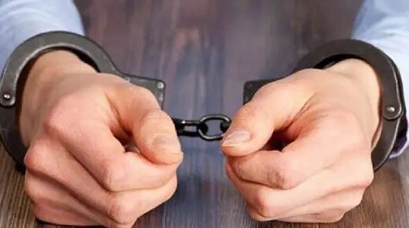 بازداشت مرد مدعی نماینده بیت رهبری در مافیای عتیقه / رضا همتی حاجی پور کیست؟ 