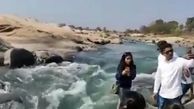 سلفی مرگ زن جوان در کنار رودخانه خروشان + فیلم