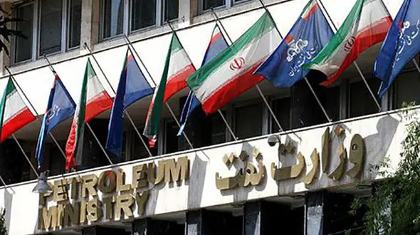بازداشت 3 نفر در رسوایی یک زن با 16 مقام در وزارت نفت + جزییات