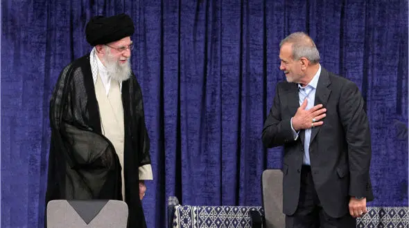 دیدار پزشکیان با رهبر انقلاب پیش از حضور در سازمان ملل
