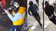 ببینید / لحظه سرقت مسلحانه 3 مرد نقابدار از یک مغازه شلوغ + فیلم