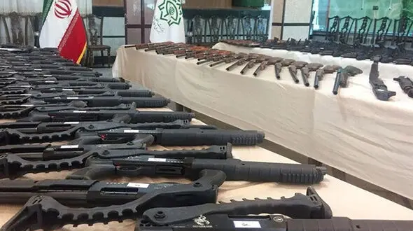 سپاه مازندران باند توزیع اسلحه جنگی و شورشی را متلاشی کرد