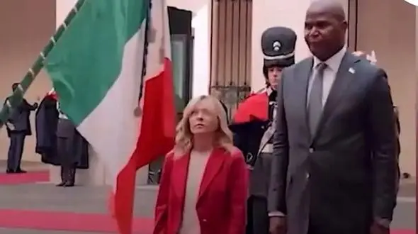 اختلاف قد جورجیا ملونی با رئیس‌جمهور موزامبیک؛ سوژه‌ای داغ در رسانه‌ها