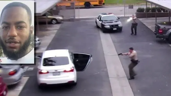 پلیس کالیفرنیا جوان ۲۴ ساله سیاه‌پوست را به ضرب ۳۴ گلوله به قتل رساند+ عکس