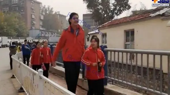 
دختربچه ۱۱ساله با ۲ متر قد+عکس
