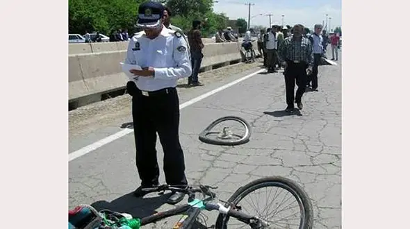 مرگ تلخ دختر 6 ساله رودسری جلوی چشمان پدر + عکس