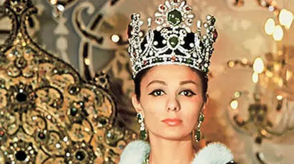 دکوراسیون مجلل و سلطنتی اتاق آرایش فرح پهلوی ! / هنوز محشرتر از بهترین کاخ ها !