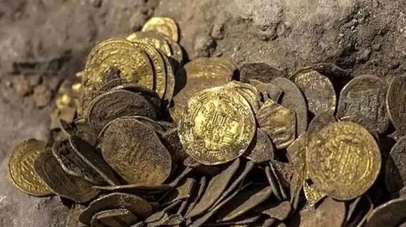 کشف گنج باشکوه روستای سوخته بعد از ۲۷۰۰ سال در دل کوه‌