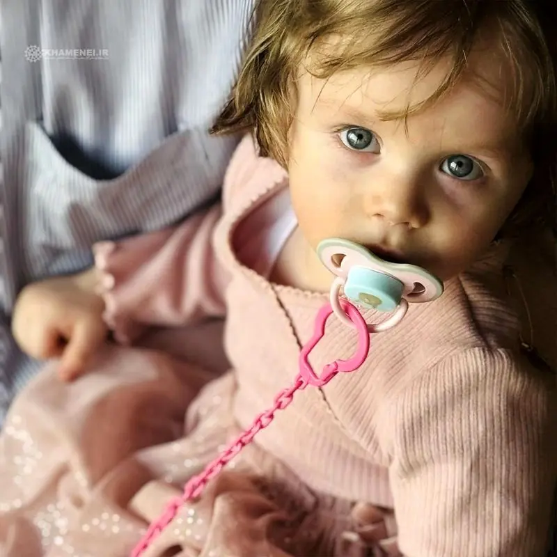 تصاویری از شهید زهرا محمدی گلپایگانی، نوهٔ رهبر انقلاب که همراه با ایشان به شهادت رسید