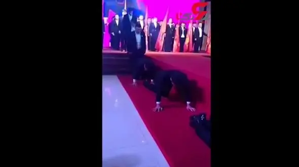 تنبیه عجیب کارمندان یک شرکت توسط رئیسشان+فیلم