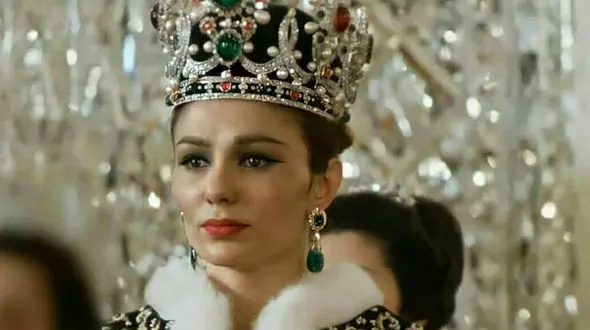 عکس سفر به ایام قدیم  / اموال و جواهرات خارج شده بعد انقلاب توسط فرح پهلوی و شاه / سال 1357