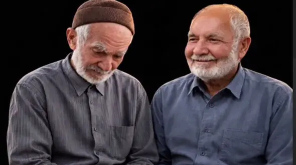 تولد و مرگ برادران دوقلو ایرانی همزمان/ حیرت از تاریخ مرگ دوقلوها حاج حسین و حاج حسن اخباری + عکس