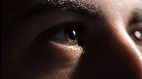 غیرمنتظره اما واقعی: پیوند مرموز چشم ها و گوش‌ ها چیست؟