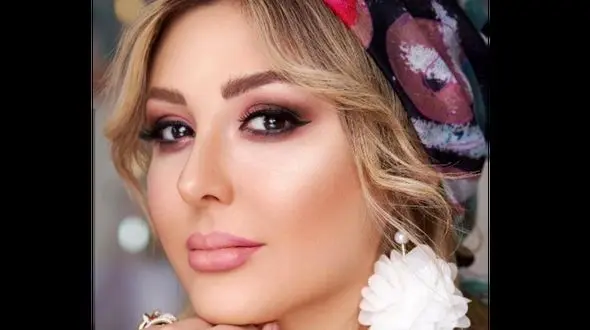  عکس  خواهر جذاب و خیلی جوانتر نیوشا ضیغمی ! / چهره نچرال برخلاف خانم بازیگر ! 