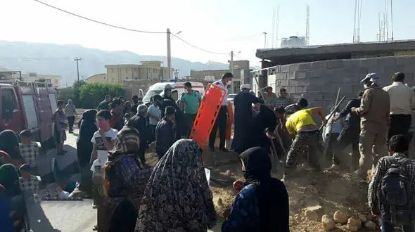 مرد باشتی زنده زنده در گودال مرگ دفن شد/ 20 دقیقه بعد اتفاق عجیبی رخ داد + عکس