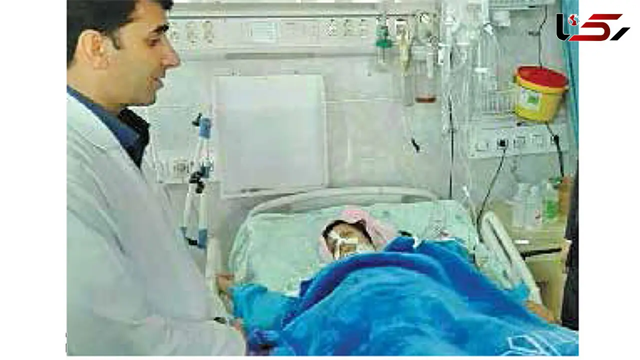 لحظه های نجات دختر دانشجو توسط مرد فداکار و با غیرت در سیلاب خرم آباد + عکس