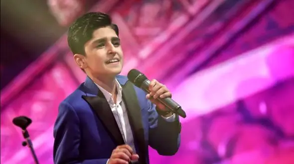 فیلم باشکوه گرد و خاک پسر نوجوان ایرانی با آهنگ لُری / صدای بهشتی علی طولابی همه را میخکوب کرد!